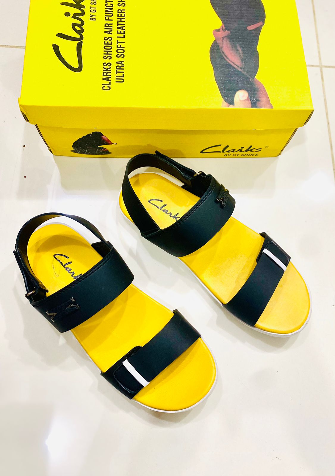 (Black &amp; yellow  )  Comfortable💯Soft Clarks Sadle’s For Men